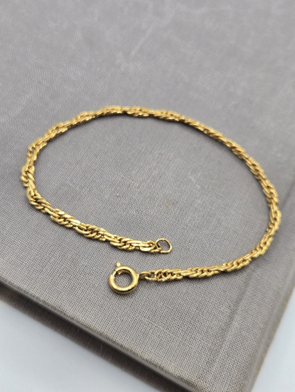 Gold Twisted Rope Dainty Chain Bracelet VTG 7.25" Gold Plate